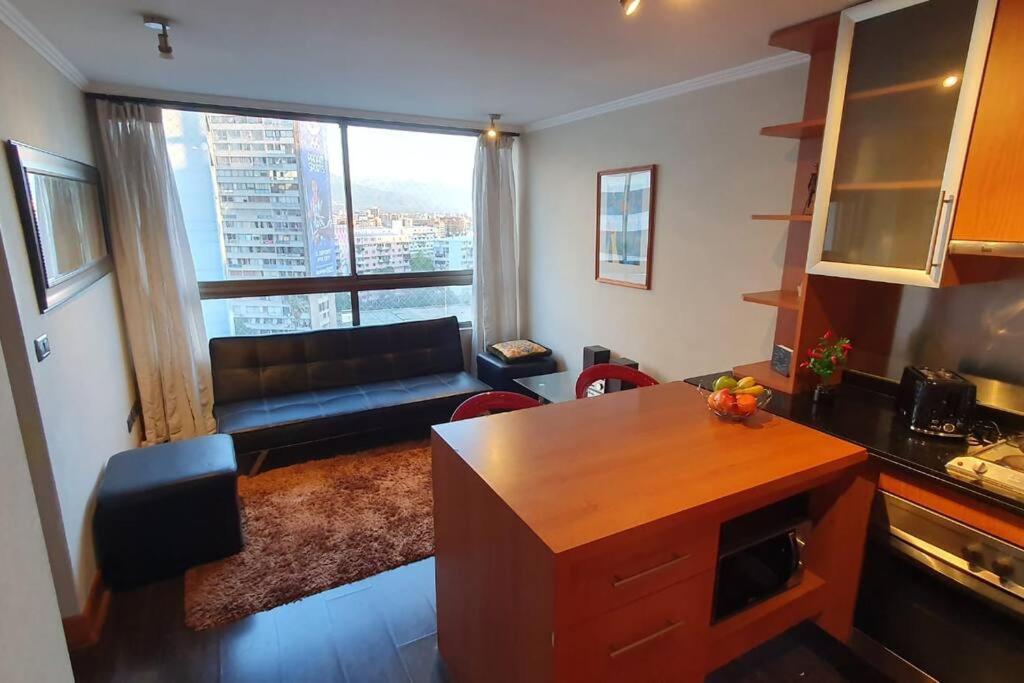 Providencia A Pasos Del Metro Pedro De Valdivia Apartman Santiago Kültér fotó