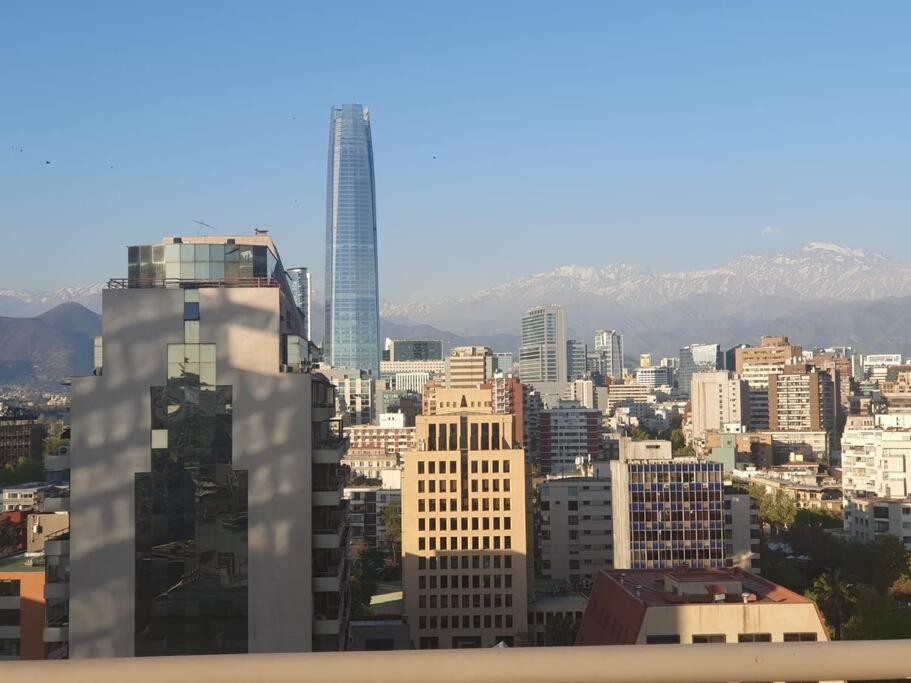 Providencia A Pasos Del Metro Pedro De Valdivia Apartman Santiago Kültér fotó
